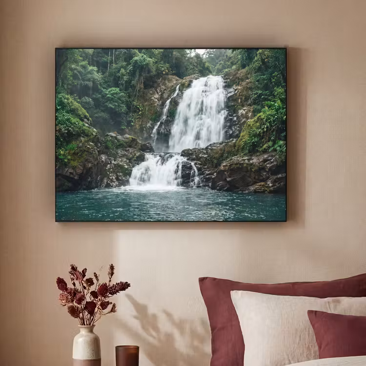 Waterfall - Forest - Nature - Greenkhgyguyg Textielframe zwart klein -sfeer1