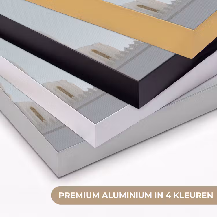 Witte koepels - Helderblauwe lucht - Islamitisch Textielframe zwart klein -USP_kleurenNL