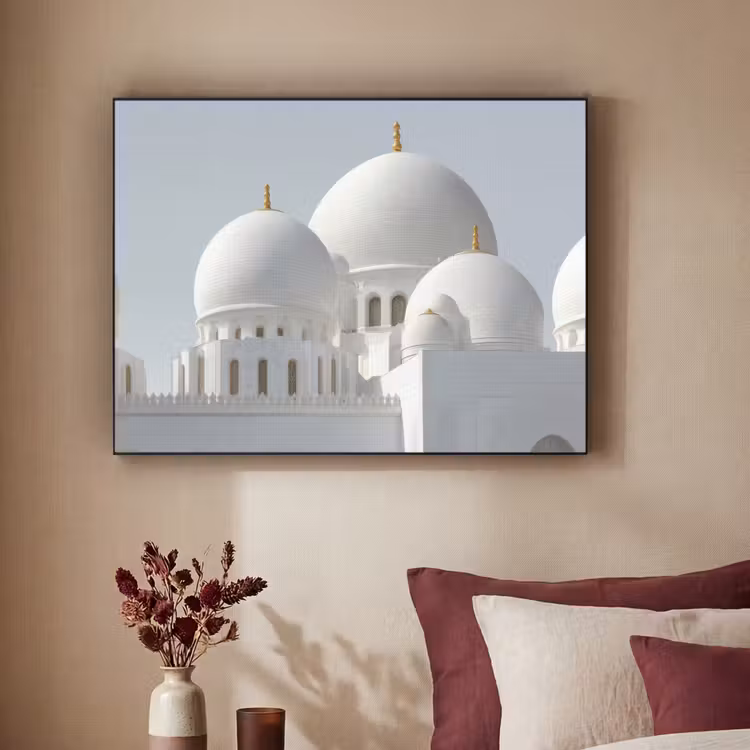 Witte koepels - Helderblauwe lucht - Islamitisch Textielframe - compleet frame klein -sfeer1