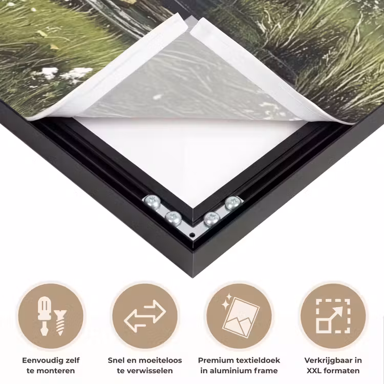 Zandpad - Groen landschap - Water Textielframe zwart klein -USP_closeupNL