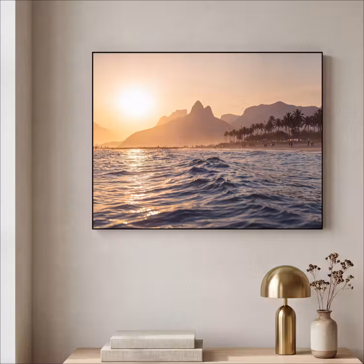 Zee - Golven - Zonsondergang - Kust - Goud Textielframe zwart klein -sfeer2
