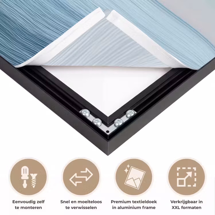 Zeilbootje - Kalme zee - Helderblauwe hemel Textielframe zwart klein -USP_closeupNL