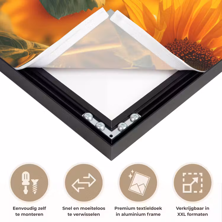 Zonnebloem - Bloemen - Geel - Bloemenveld met zonnebloemen Textielframe zwart klein -USP_closeupNL