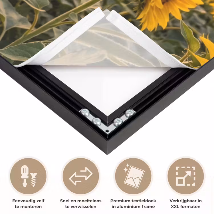 Zonnebloemen - Heuvellandschap - Geel Textielframe zwart klein -USP_closeupNL