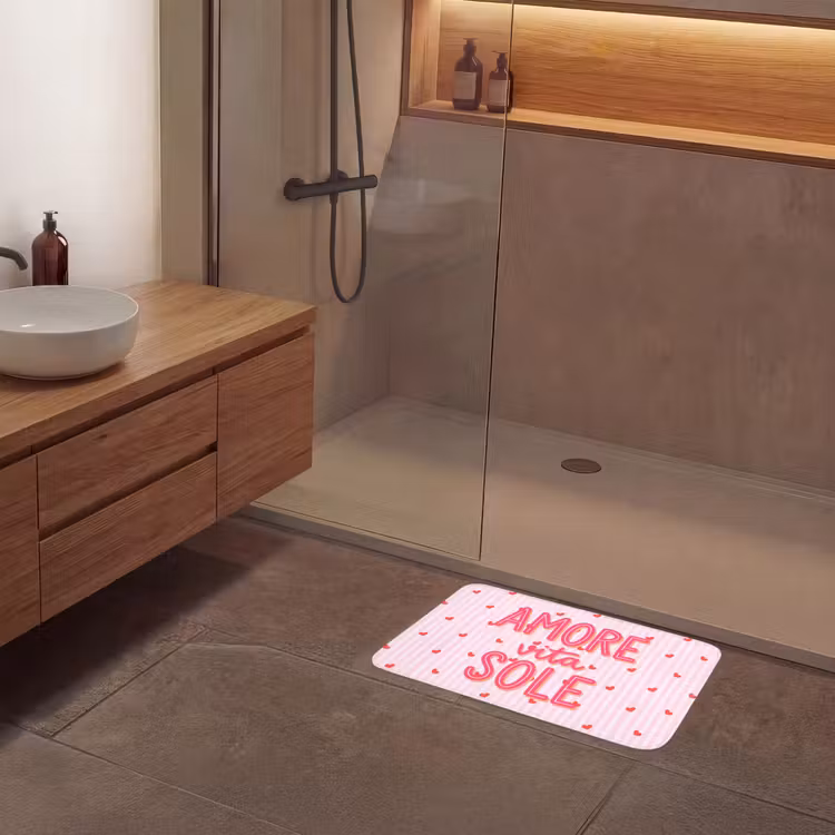 Amore vita sole - Roze - Hartjes Badmat klein -sfeer2