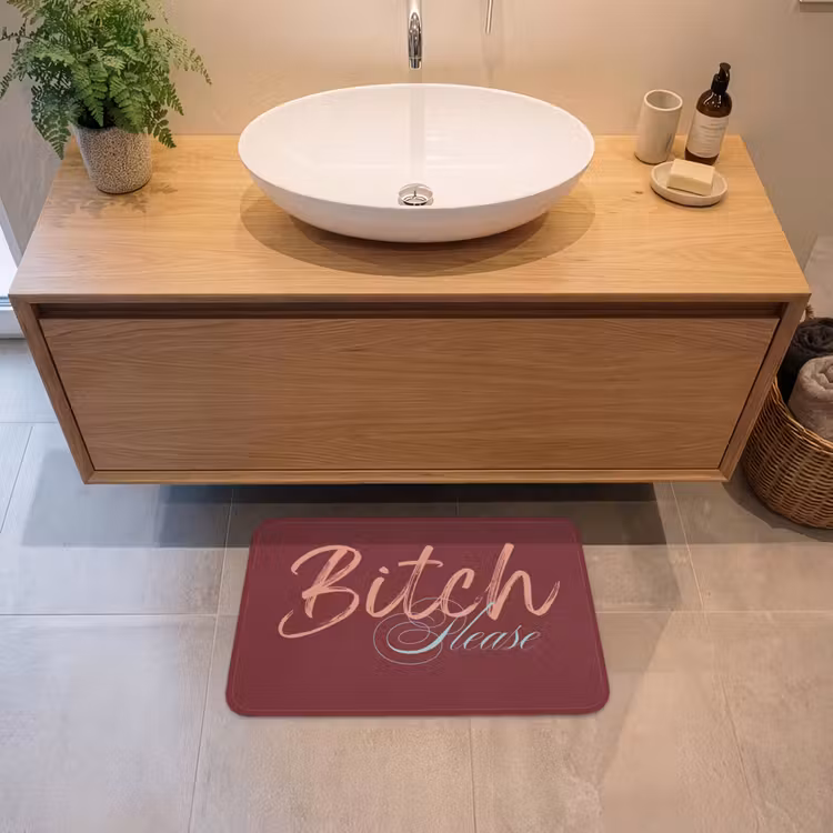 Bitch please - Rood - Blauw Badmat klein -sfeer1