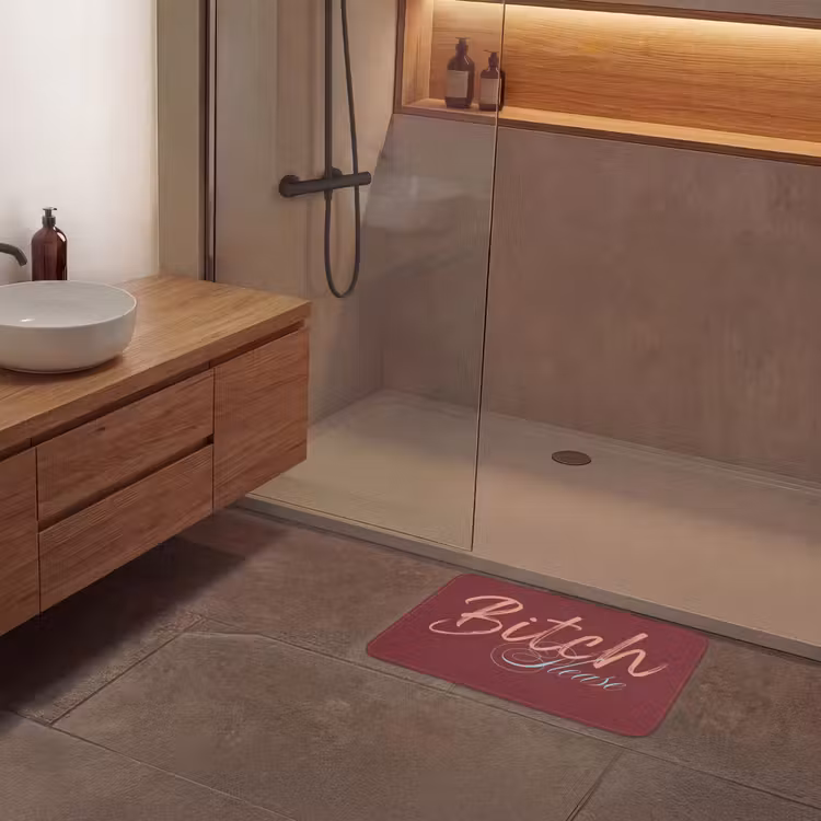 Bitch please - Rood - Blauw Badmat klein -sfeer2