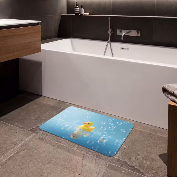 Bubbels - Badeend - Geel Badmat klein -sfeer3