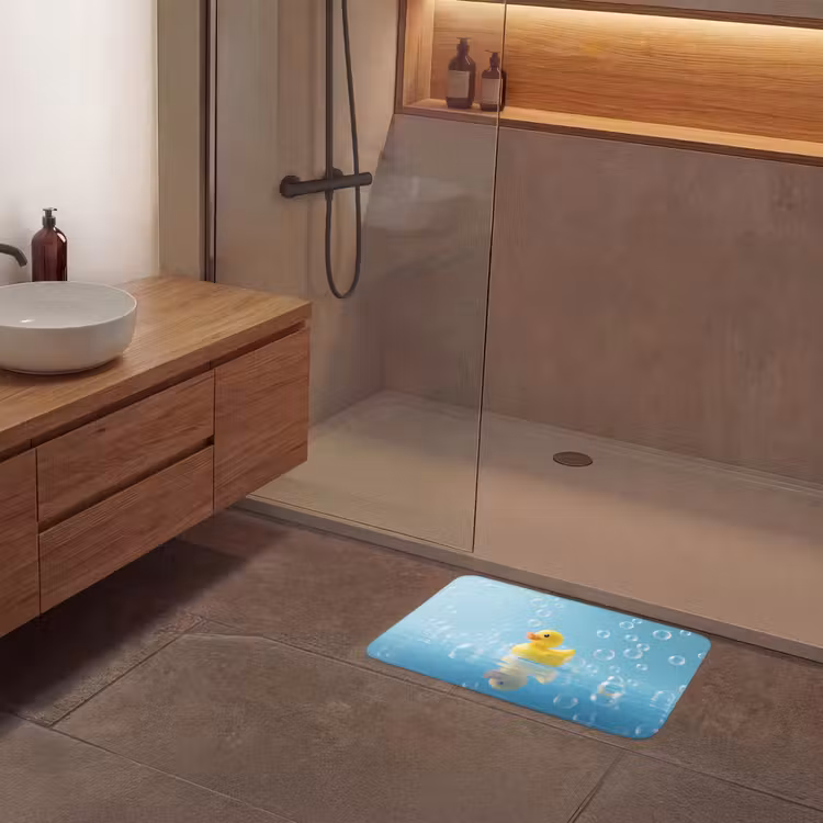Bubbels - Badeend - Geel Badmat klein -sfeer2