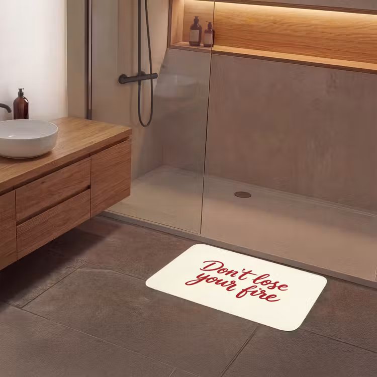 Don't lose your fire - Rood - Wit - Minimalistisch Badmat middel -sfeer2