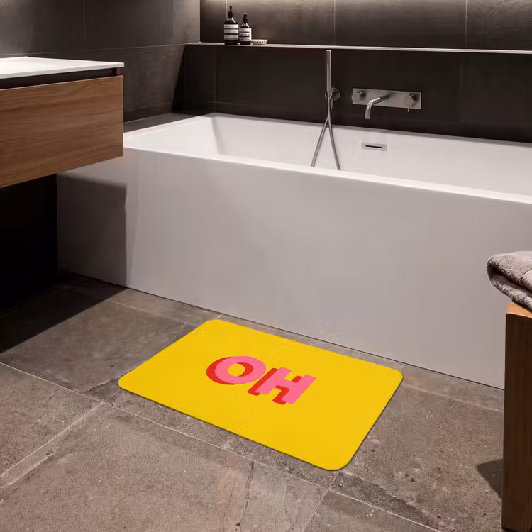 Geel - Roze - Oh - 3D Badmat klein -sfeer3