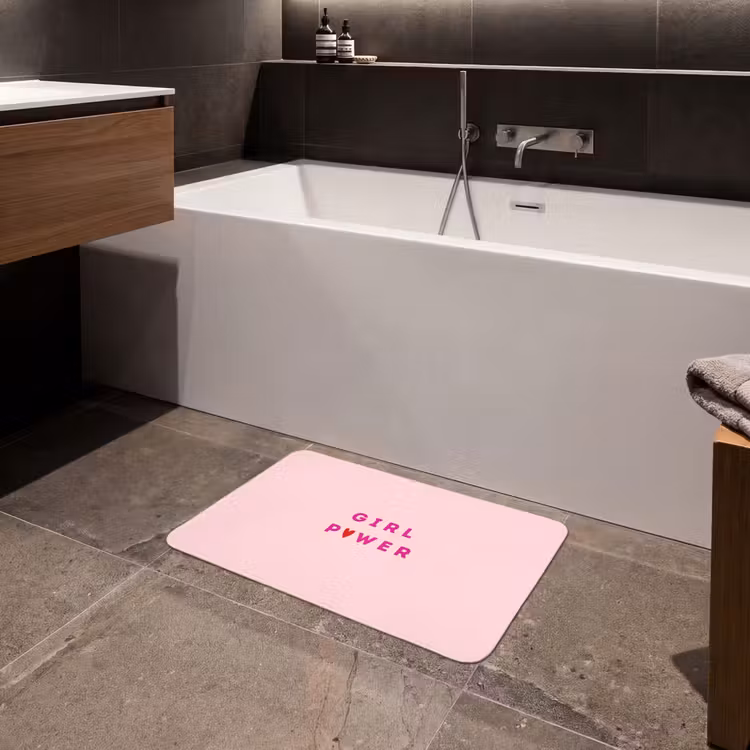 Girl power - Roze - Hartje Badmat klein -sfeer3