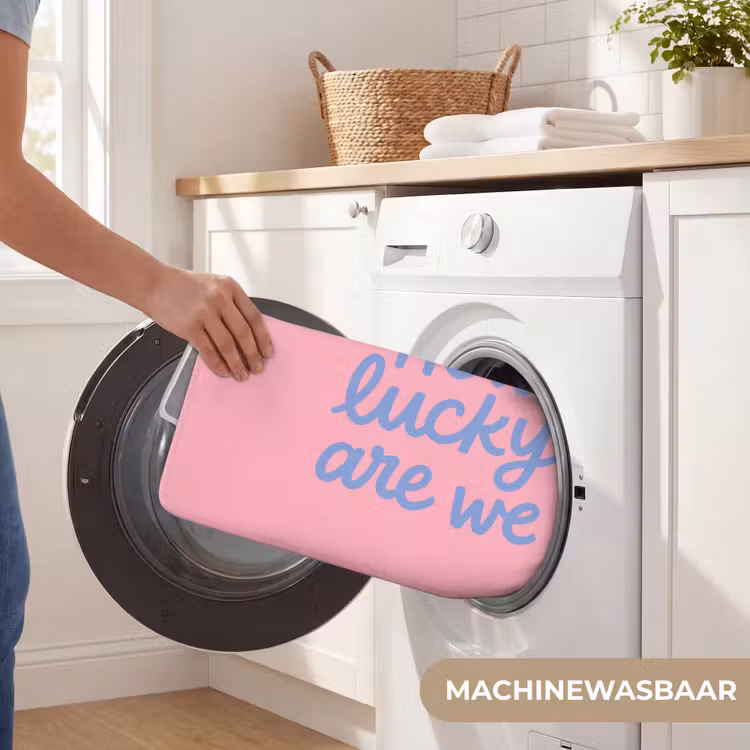 How lucky are we - Klavervier - Roze - Blauw Badmat klein -USP_WasbaarNL