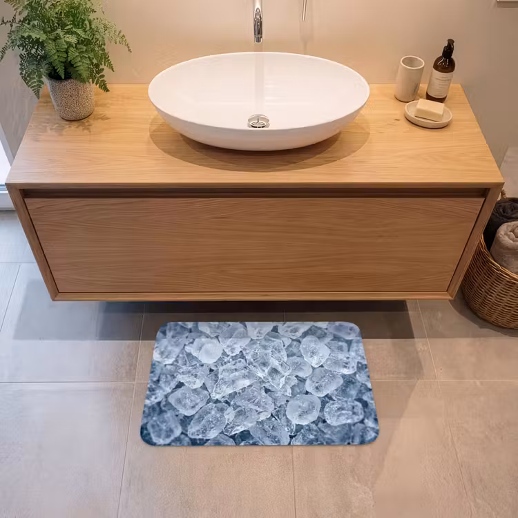 Ijsblokjes - Water - Blauw Badmat klein -sfeer1