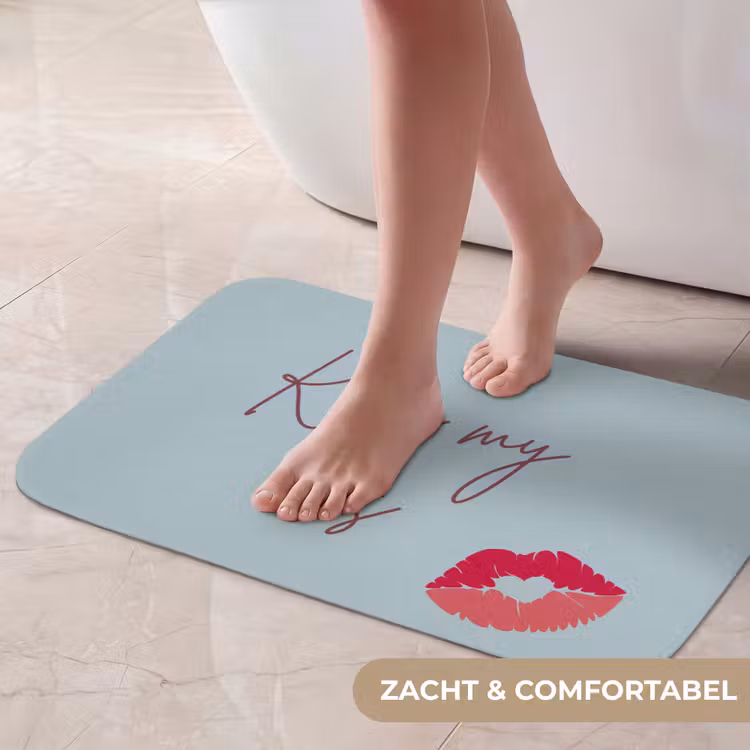 Kiss my ass - Lip - Blauw Badmat klein -USP_ZachtNL