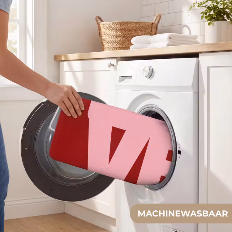 Love - Rood - Blokletters Badmat klein -USP_WasbaarNL