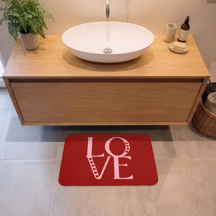 Love - Rood - Hatjes Badmat klein -sfeer1