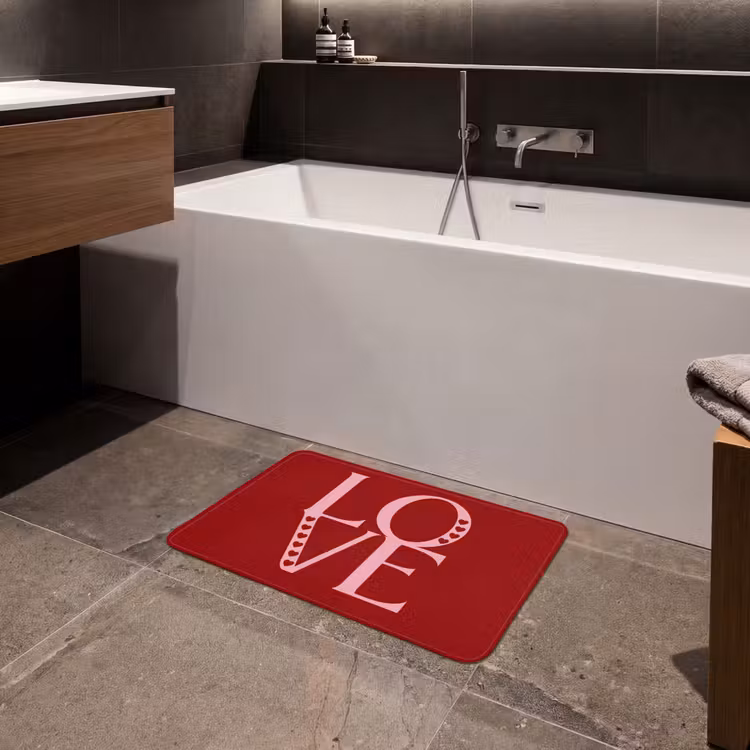 Love - Rood - Hatjes Badmat klein -sfeer3