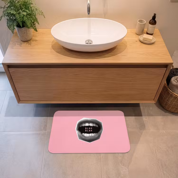 Mond - BLAH BLAH - Roze Badmat klein -sfeer1