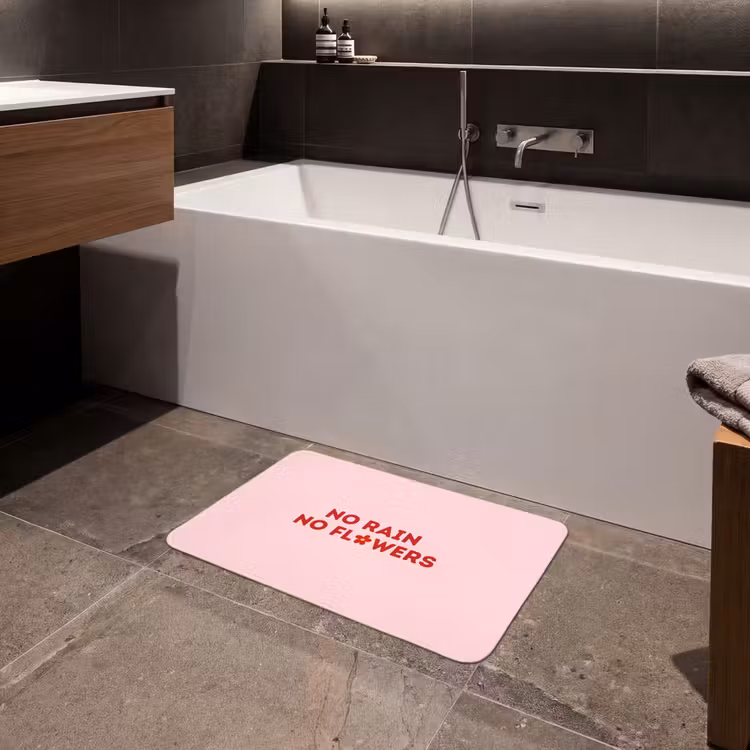 No rain no flowers - Minimalistisch - Roze - Bloem Badmat klein -sfeer3