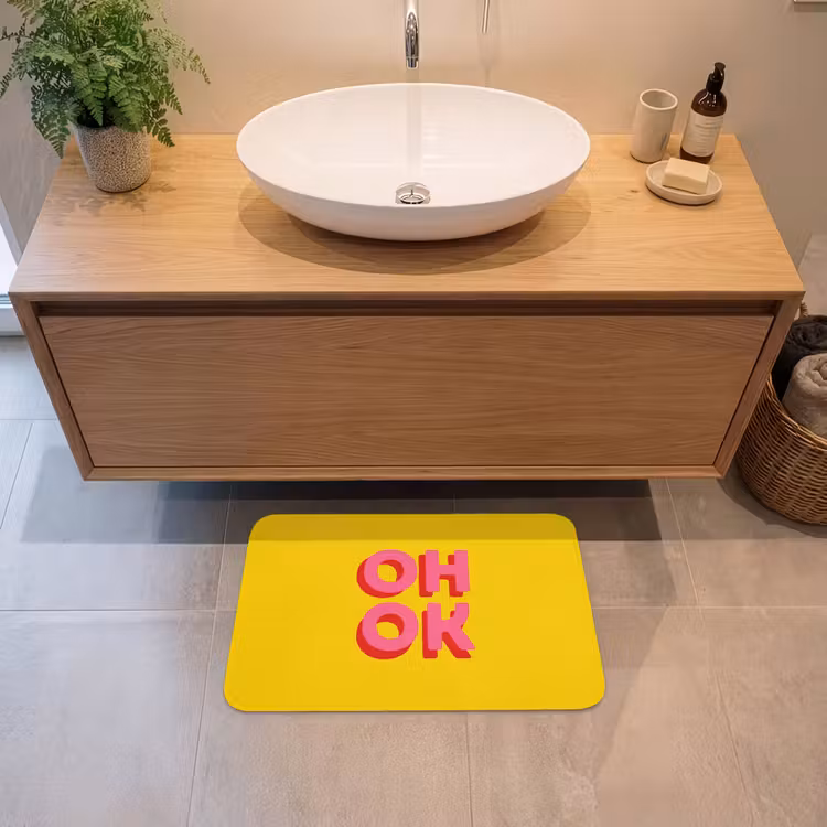 Oh ok - 3D - Geel - Roze Badmat klein -sfeer1