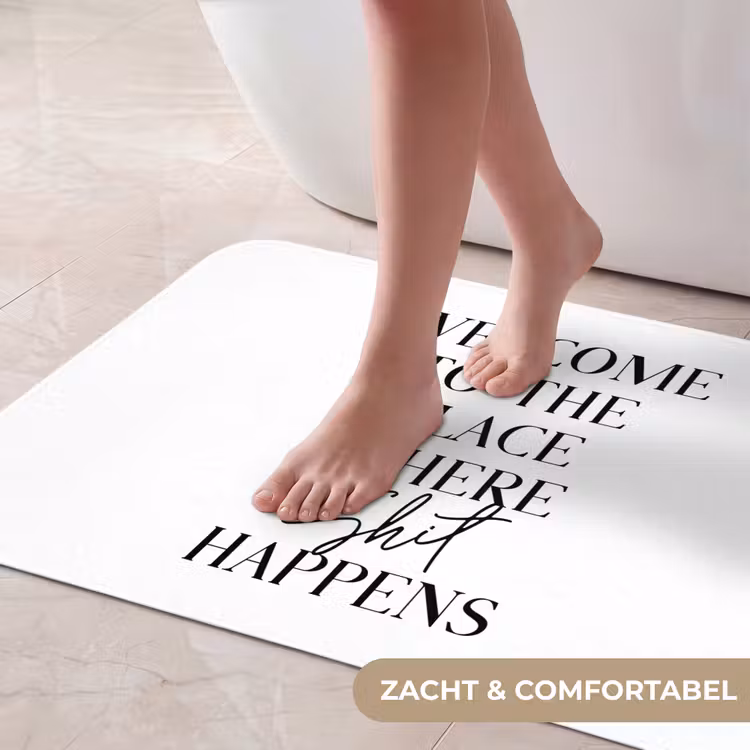 Quotes - Welcome to the place where shit happens - Wit - Humor Badmat klein -USP_ZachtNL