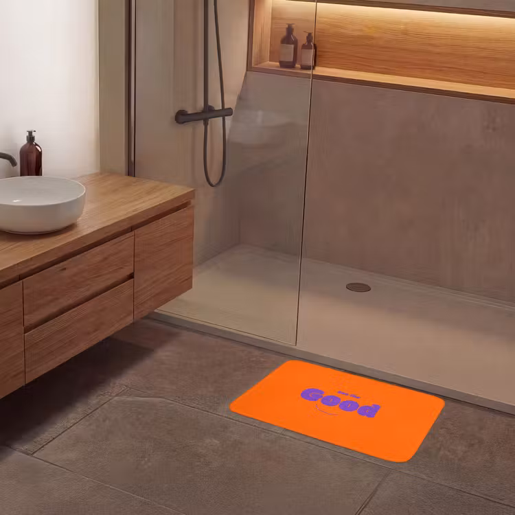 See the good - Paars - Oranje - Smiley Badmat klein -sfeer2