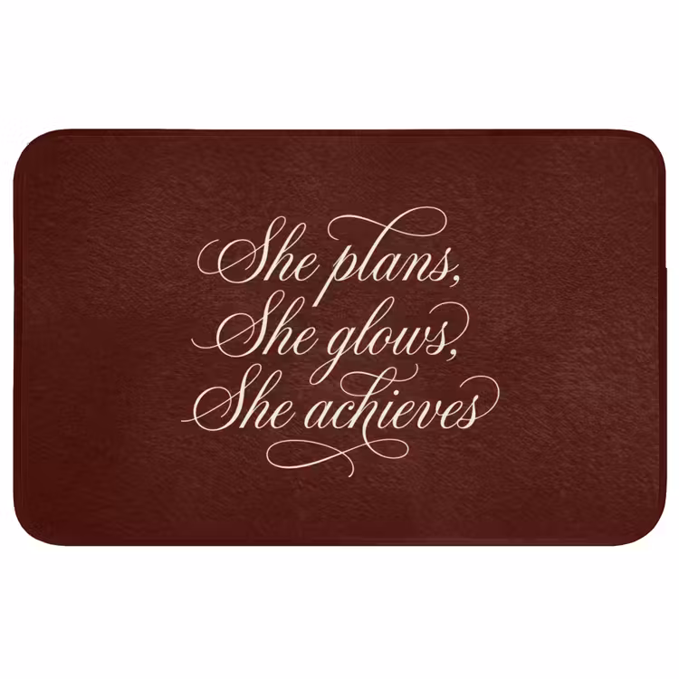 She plans she glows she achieves - Rood - Cursief Badmat middel -3d