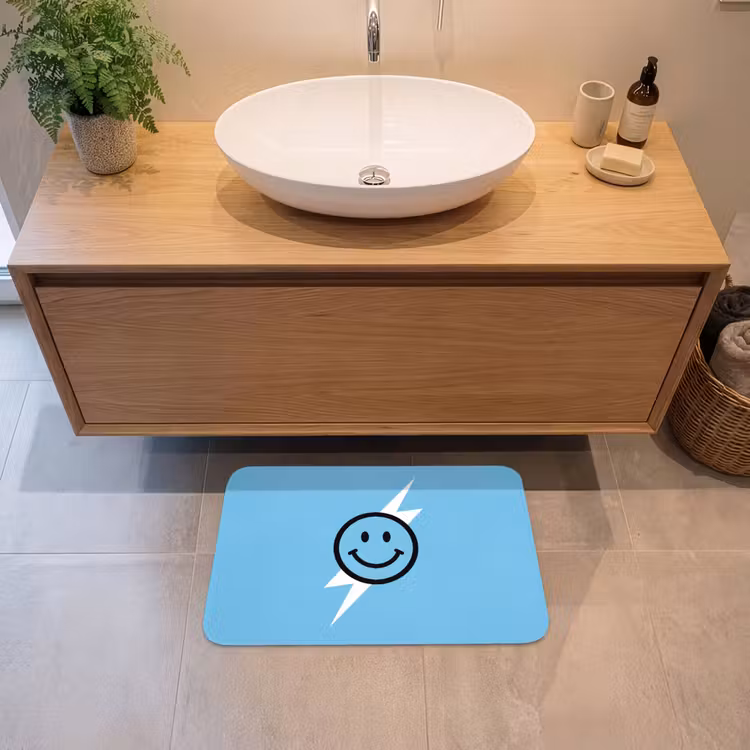 Smiley - Blauw - Bliksem Badmat klein -sfeer1