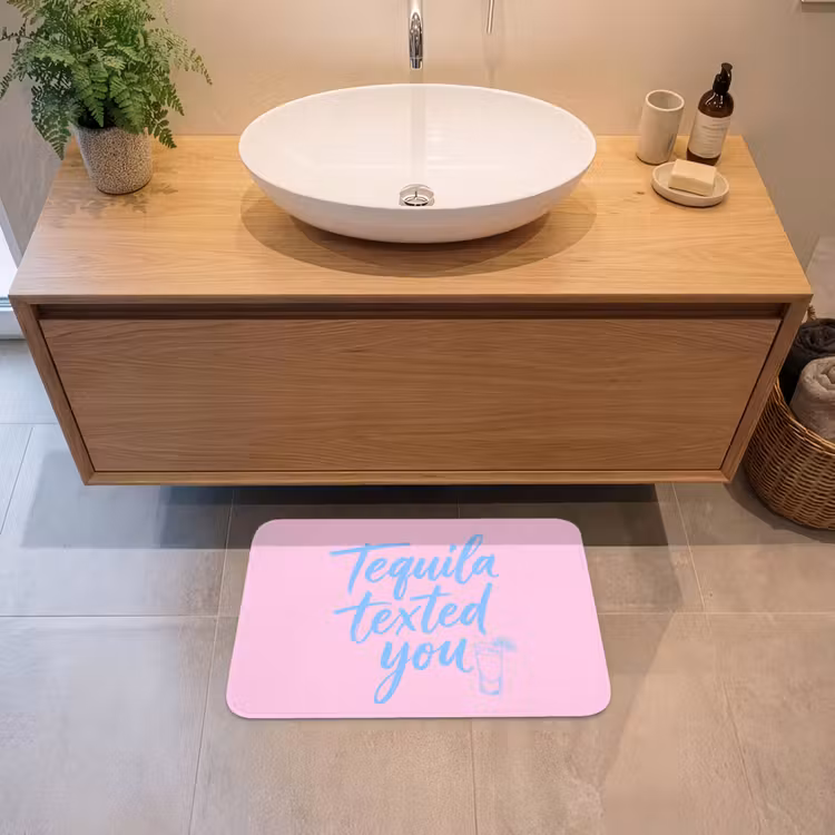 Tequila texted you - Roze - Blauw Badmat klein -sfeer1