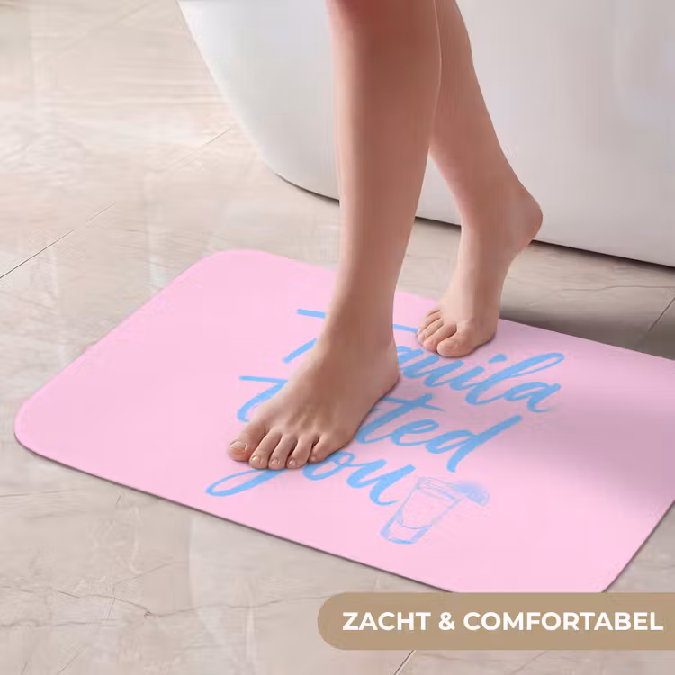 Tequila texted you - Roze - Blauw Badmat klein -USP_ZachtNL