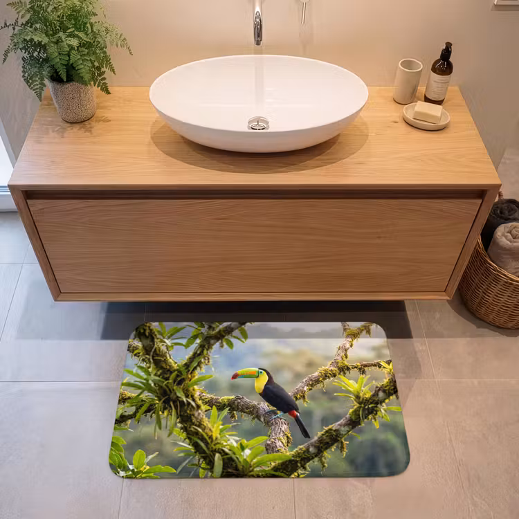 Toekan - Jungle - Natuur - Kleurrijk Badmat middel -sfeer1
