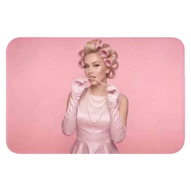 Vrouw - Roze - Parelketting - Krulspelden Badmat klein -3d