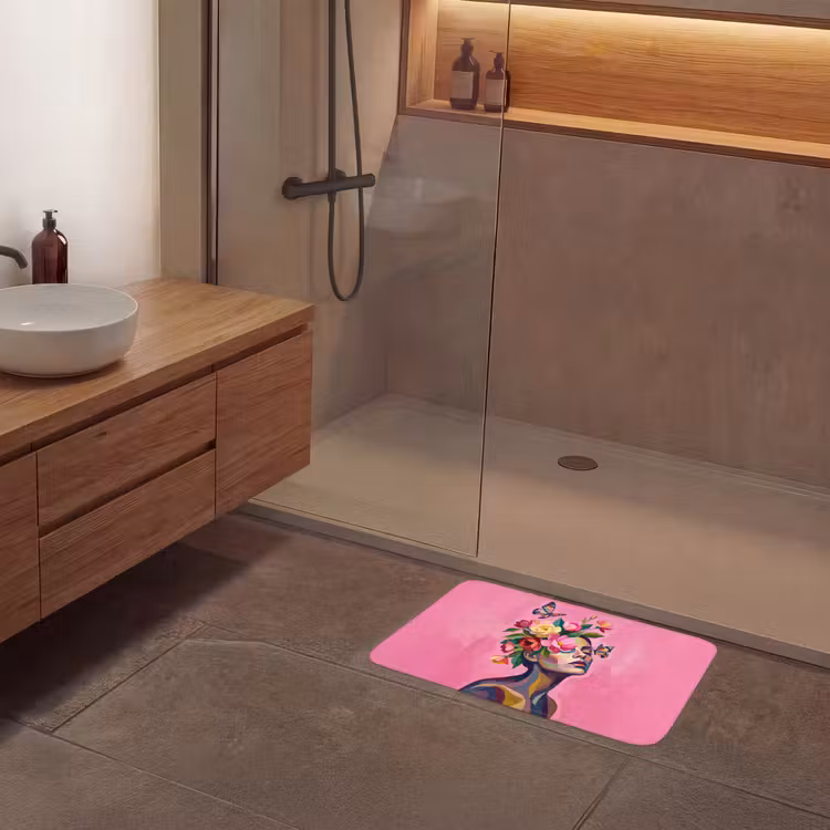 Vrouwengezicht - Vlinders - Kleurrijk Badmat klein -sfeer2