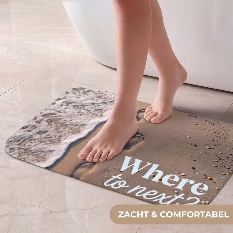 Where to next - Strand - Voetstappen Badmat klein -USP_ZachtNL