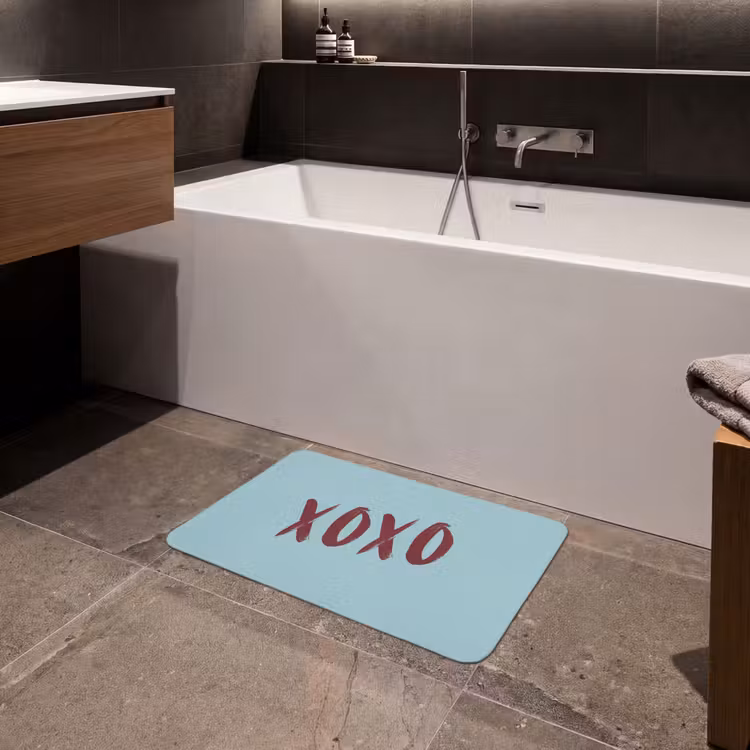 XOXO - Blauw - Rood Badmat klein -sfeer3