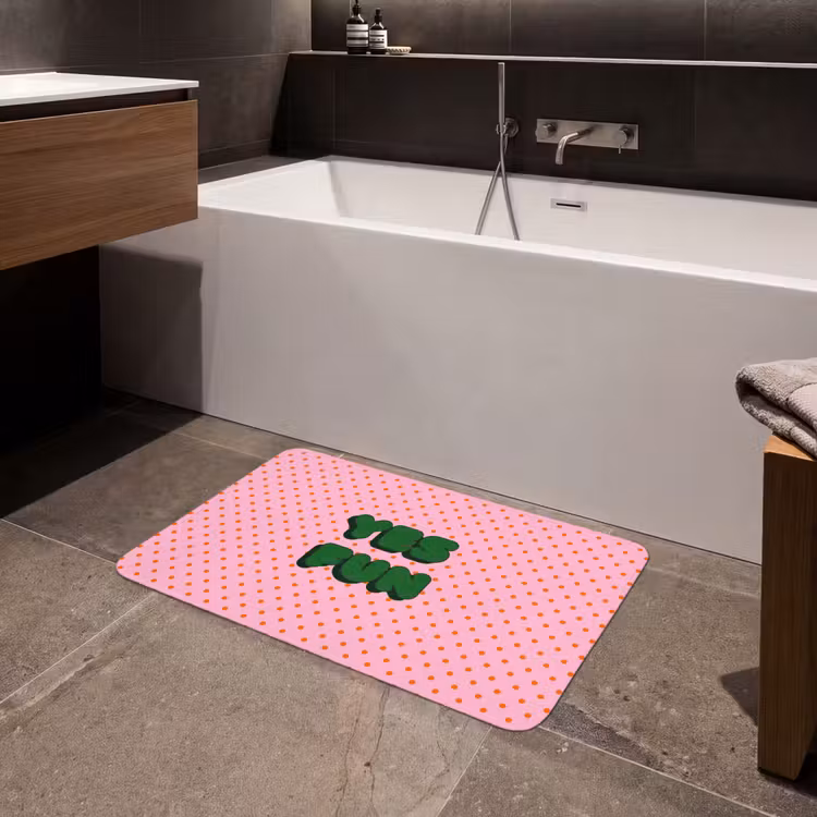 Yes fun - Groen - Roze - Stippen Badmat klein -sfeer3