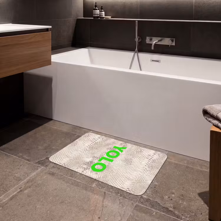 YOLO - Groen - Neon - Slangenprnt Badmat klein -sfeer3