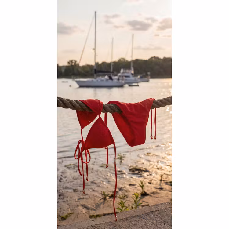 Badkleding - Rood - Zomer - Water - Zonsondergang Behang Vlies klein -3d_website
