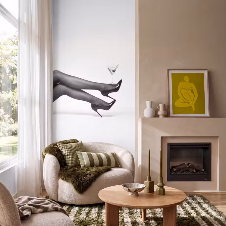 Benen - Hakken - Glas - Zwart - Wit - Speels Behang Vlies klein -sfeer2