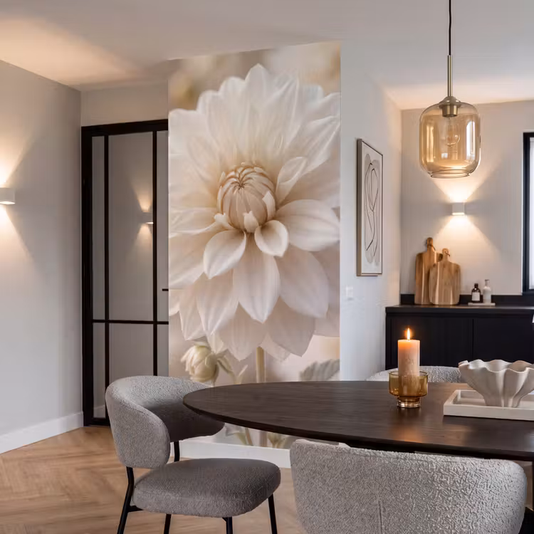 Bloem - Dahlia - Wit Behang Vlies klein -sfeer3