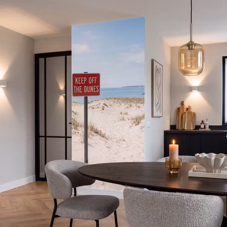 Duin - Bord - Kust - Landschap - Rood Behang Vlies klein -sfeer3