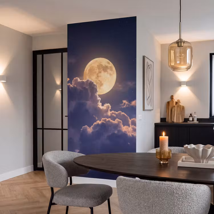 Maan - Wolken - Nacht - Oranje Behang Vlies klein -sfeer3