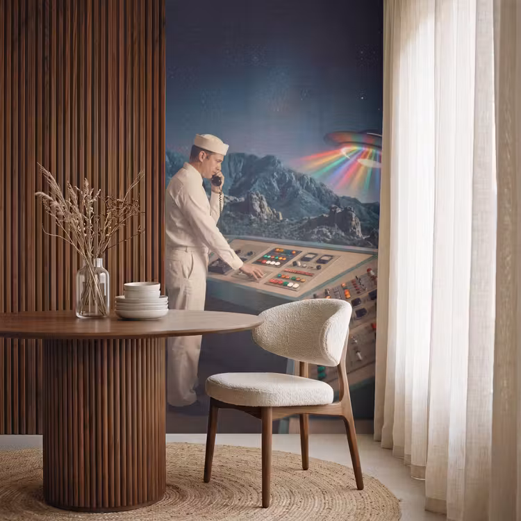 Behang - Man - Controlekamer - Strand - Man - Controlekamer - Strand Behang Vlies klein