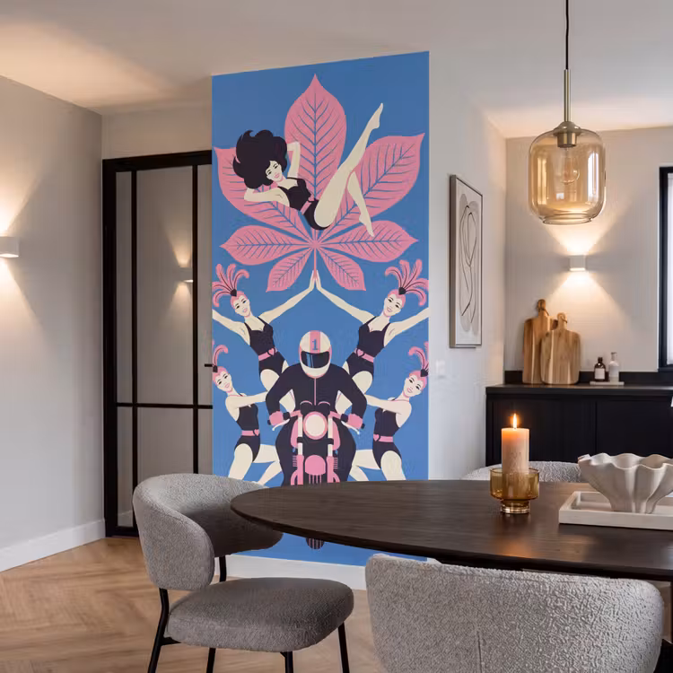 Mensen - Dans - Motor - Retro - Roze Behang Vlies klein -sfeer3