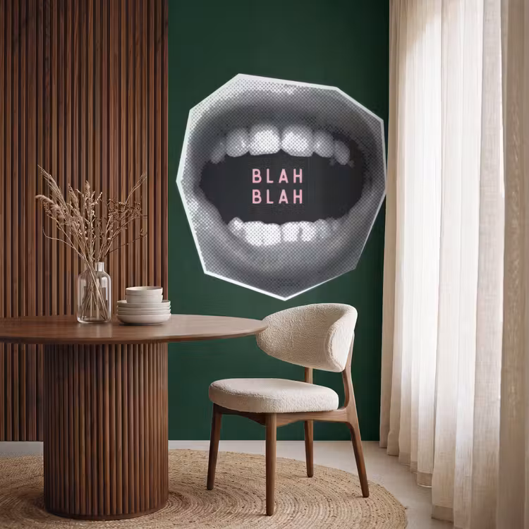Mond - Groen - Illustratie - BLAH BLAH Behang Vlies klein -sfeer1