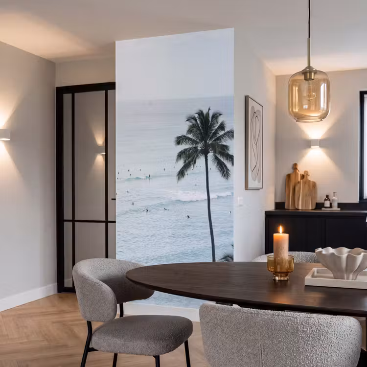 Oceaan - Palmbomen - Surfers Behang Vlies klein -sfeer3