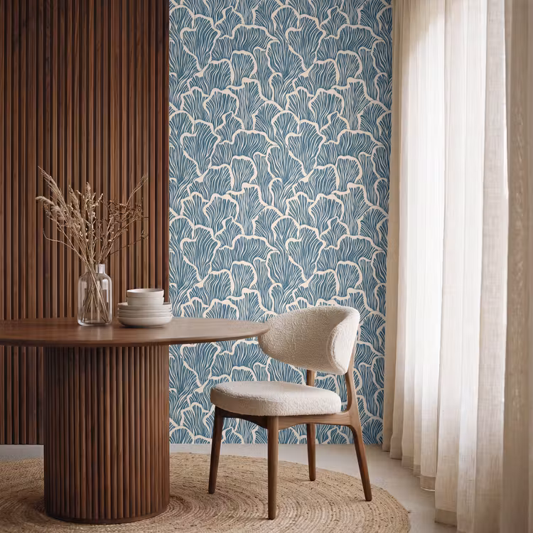 Organisch - Blauw - Crème - Schelpen Behang Vlies klein 1076 -sfeer1
