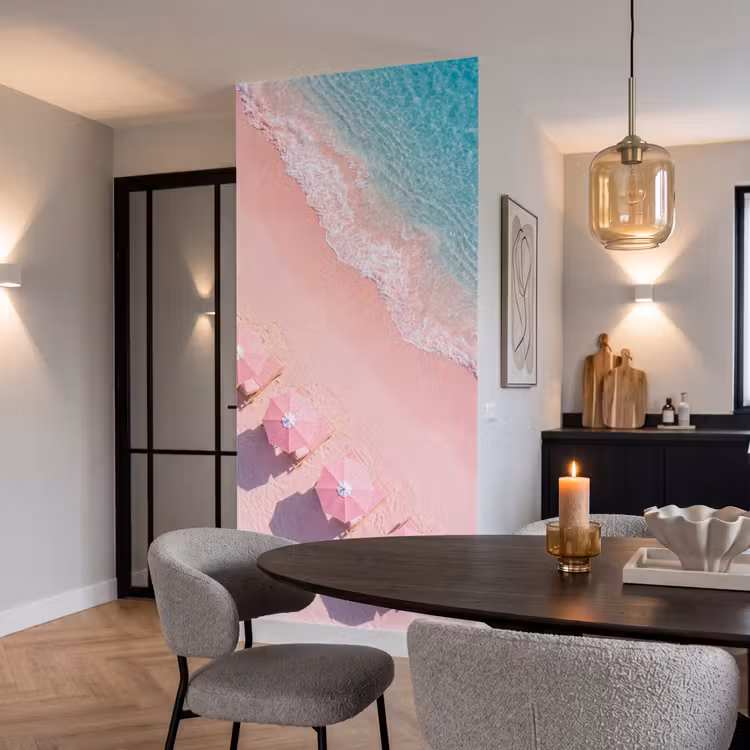 Strand - Roze zand - Zee - Zomer - Natuur Behang Vlies klein -sfeer3