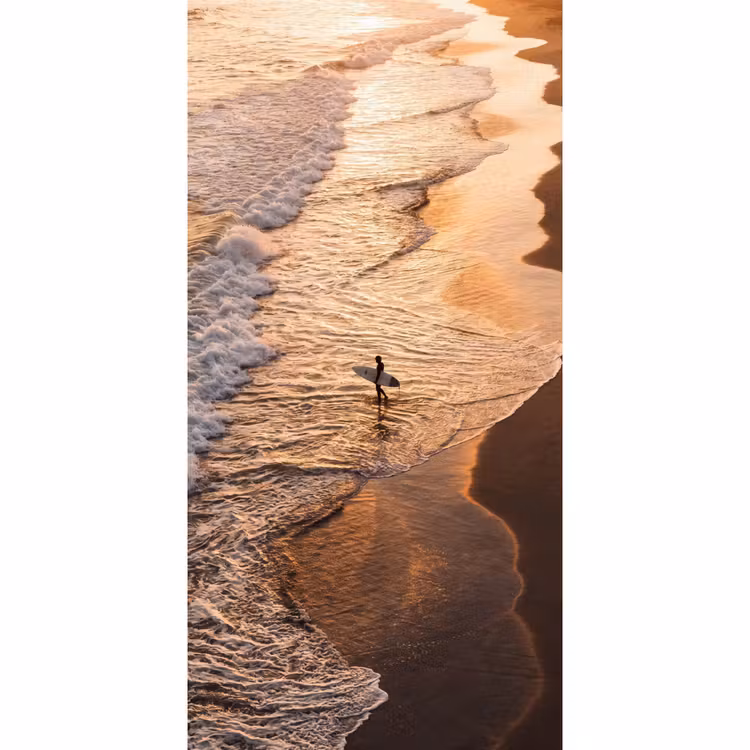 Surfer - Strand - Zonsondergang - Oceaan - Goud Behang Vlies klein -3d_website